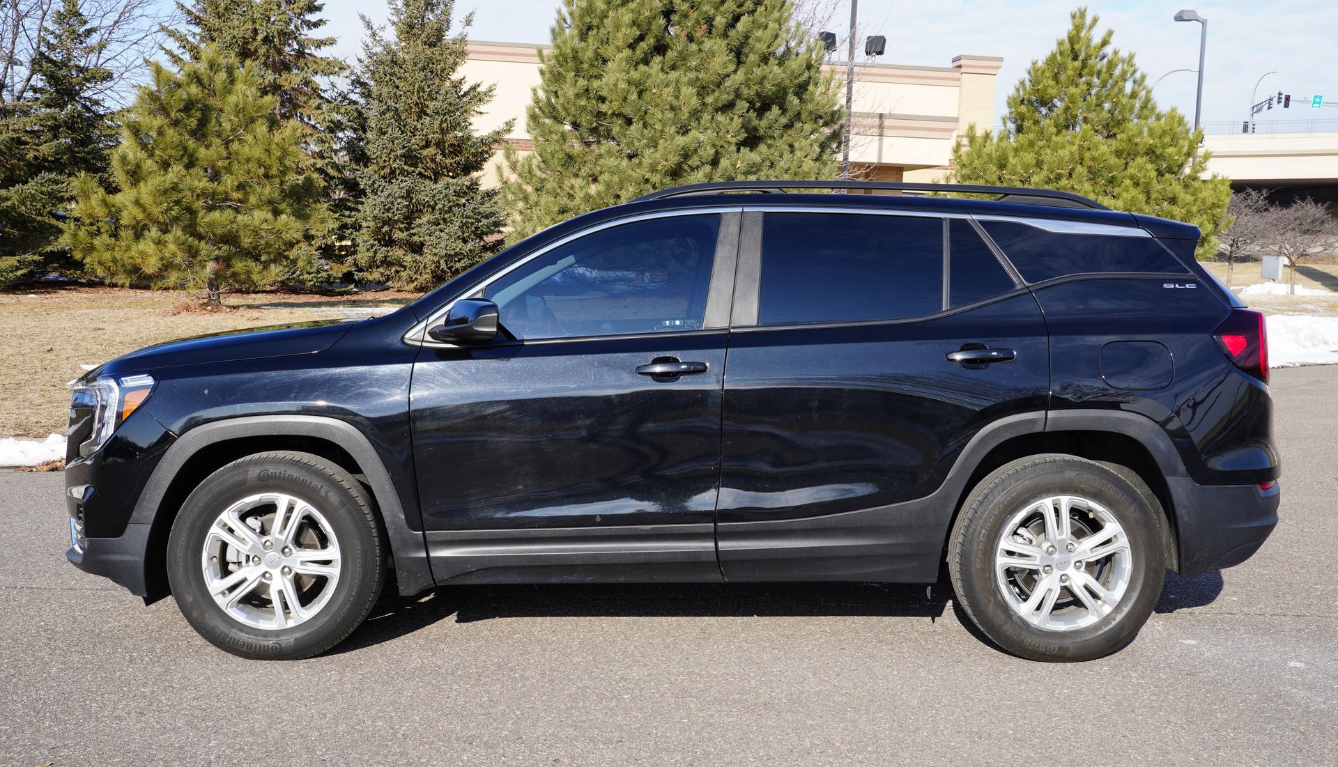 Used 2022 GMC Terrain SLE w/ Driver Convenience Package image 7