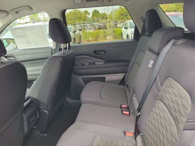 New 2026 Nissan Pathfinder SV image 25