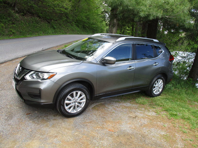 Used 2018 Nissan Rogue SV
