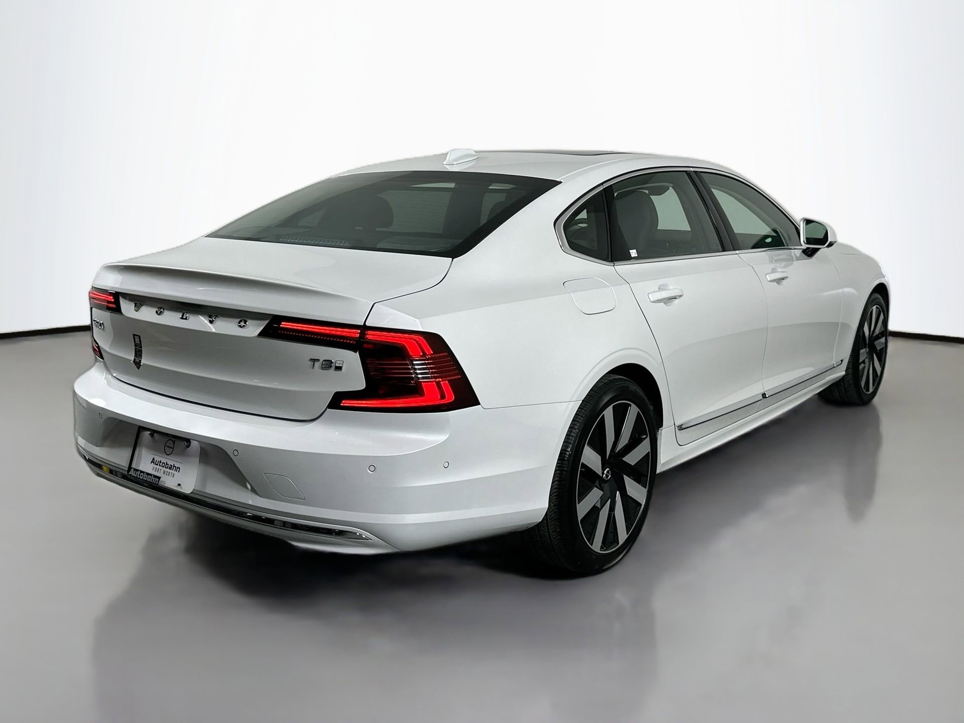 New 2025 Volvo S90 T8 Ultra image 5