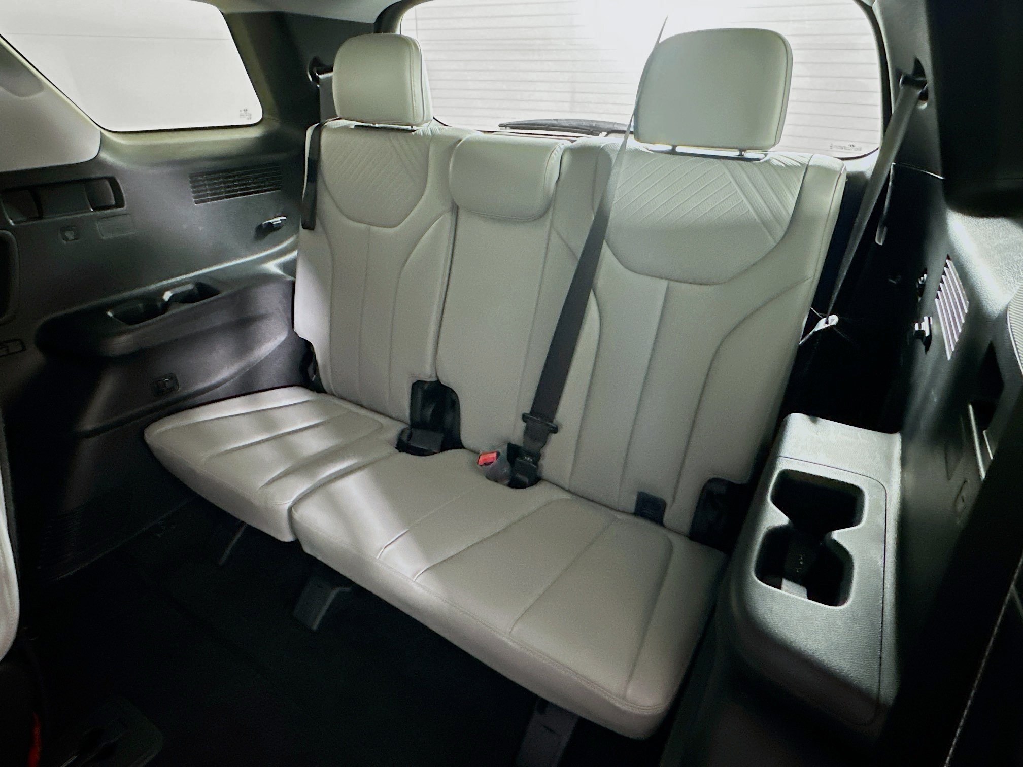Used 2024 Hyundai Palisade SEL w/ Premium Package FWD image 30