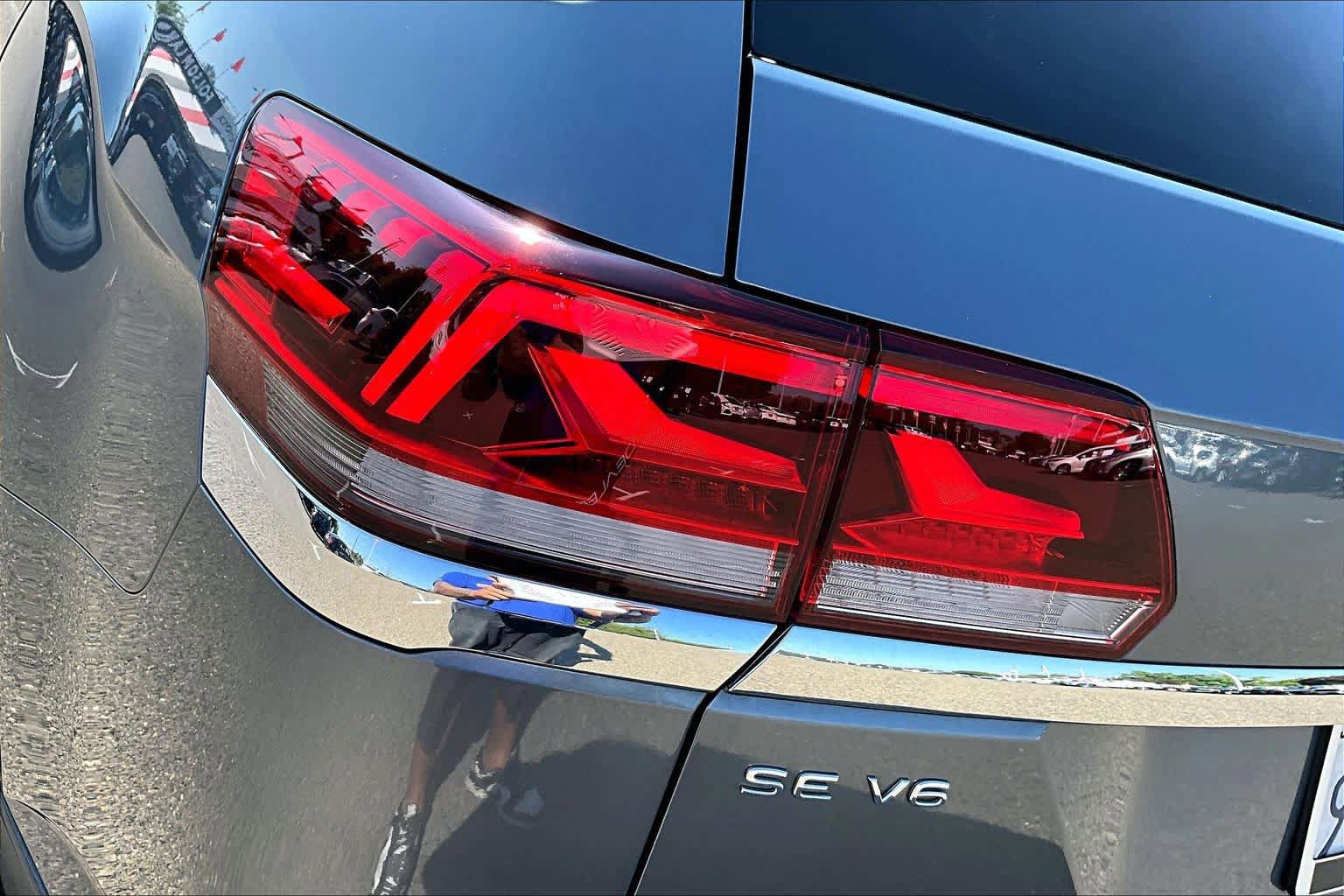 Used 2023 Volkswagen Atlas SE w/ Panoramic Sunroof Package AWD/4WD image 28