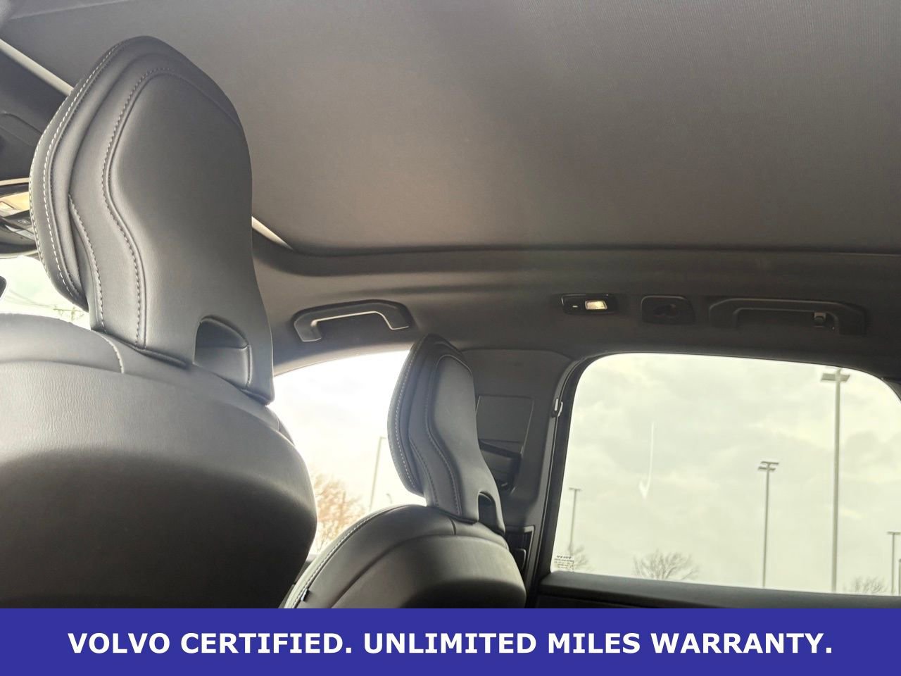 Certified 2024 Volvo XC60 B5 Ultimate w/ Protection Package Premier image 33