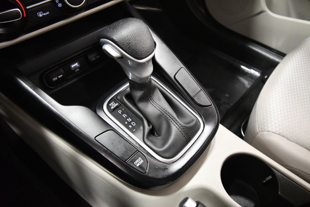 Certified 2025 Kia Soul LX FWD image 25