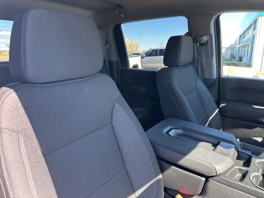 Used 2024 Chevrolet Silverado 2500 Custom w/ Custom Value Package image 29