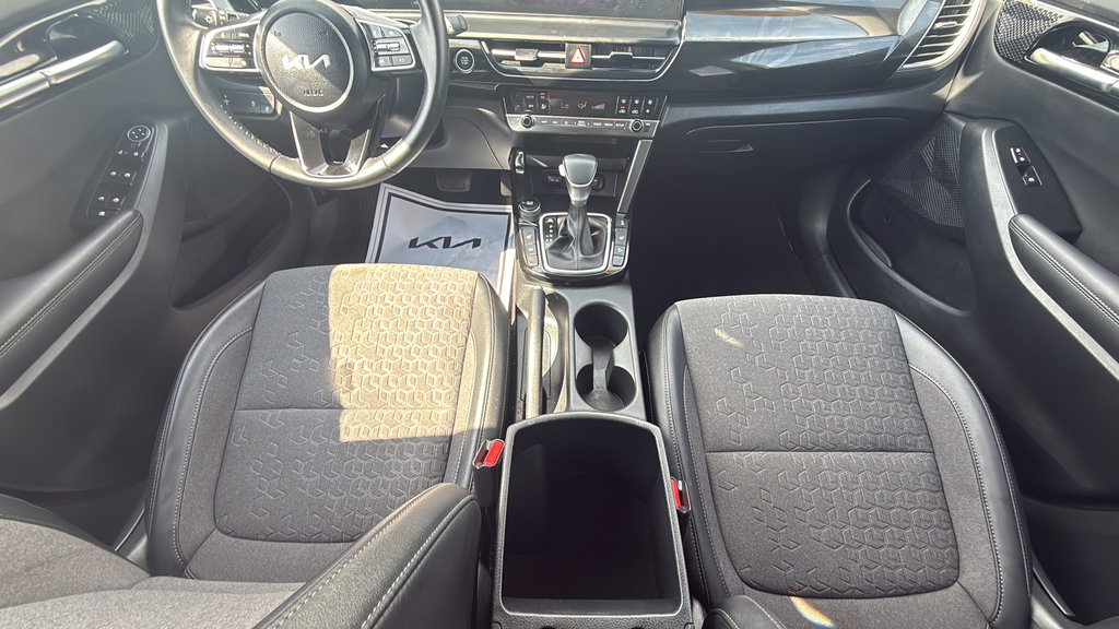 Used 2025 Kia Seltos S AWD/4WD image 38