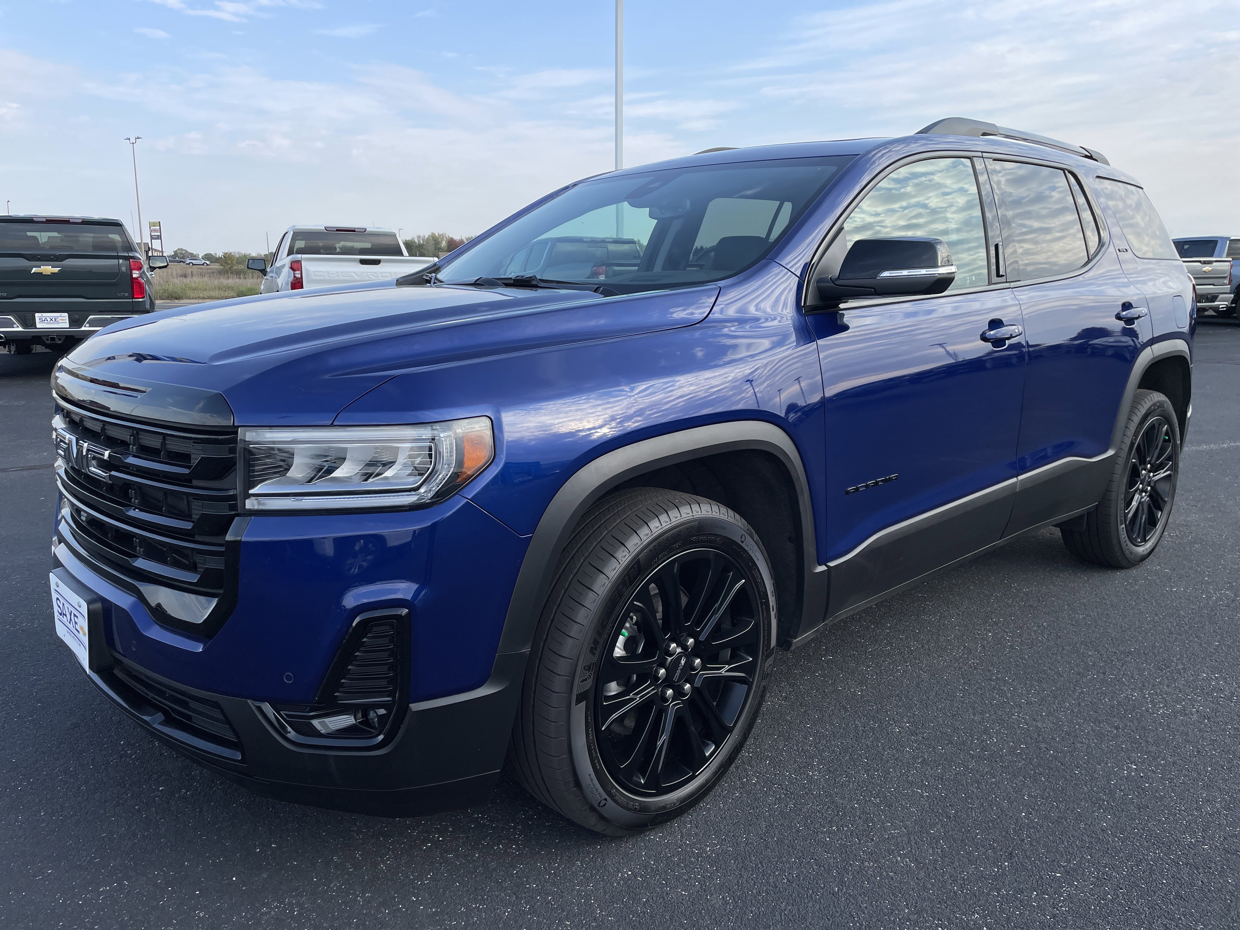 Certified 2023 GMC Acadia SLT w/ Elevation Edition image 1