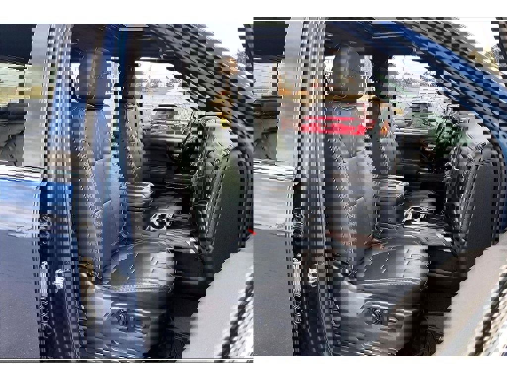 Used 2022 Chevrolet Silverado 3500 High Country w/ Z71 Off-Road Package image 8