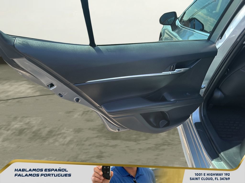 Used 2023 Toyota Camry SE FWD image 23