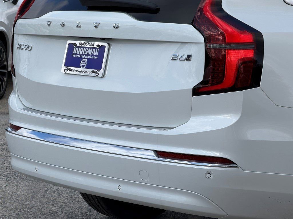 New 2026 Volvo XC90 B6 Plus w/ Protection Package Premier image 7