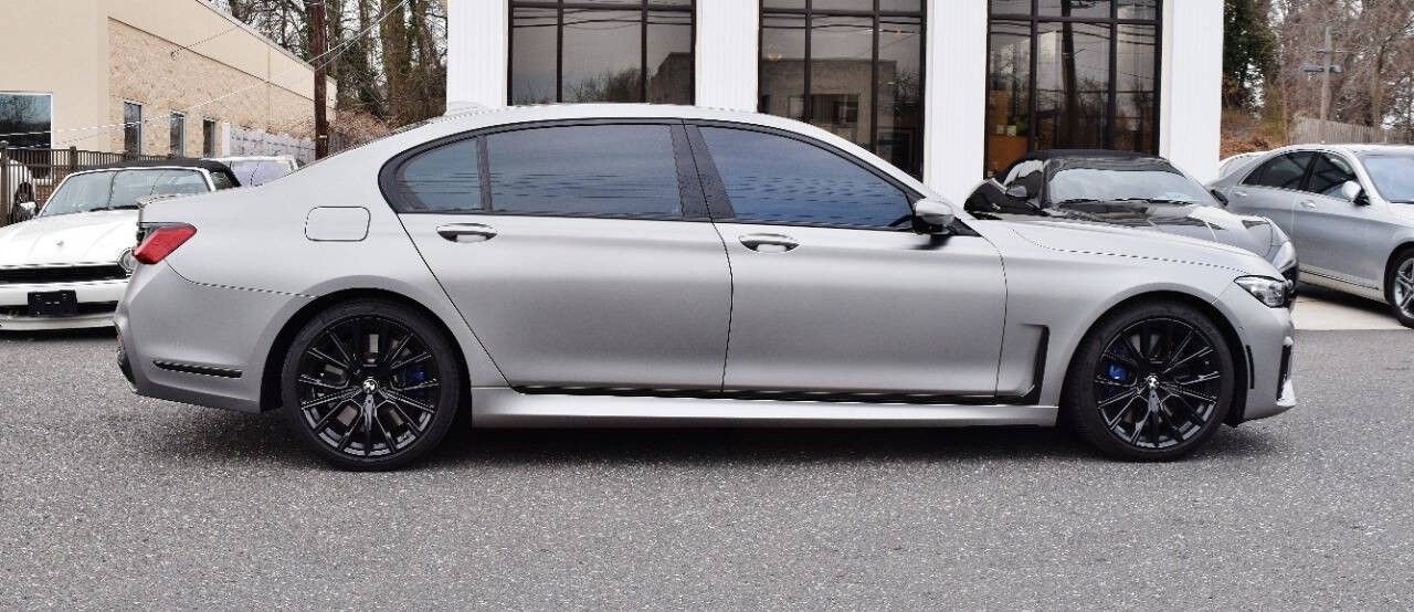 Used 2022 BMW M760i xDrive w/ Luxury Rear Seating Package image 17