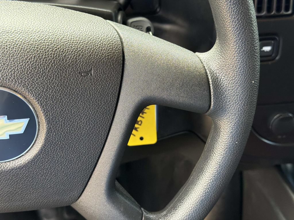Used 2024 Chevrolet Express 2500 w/ Driver Convenience Package RWD image 27