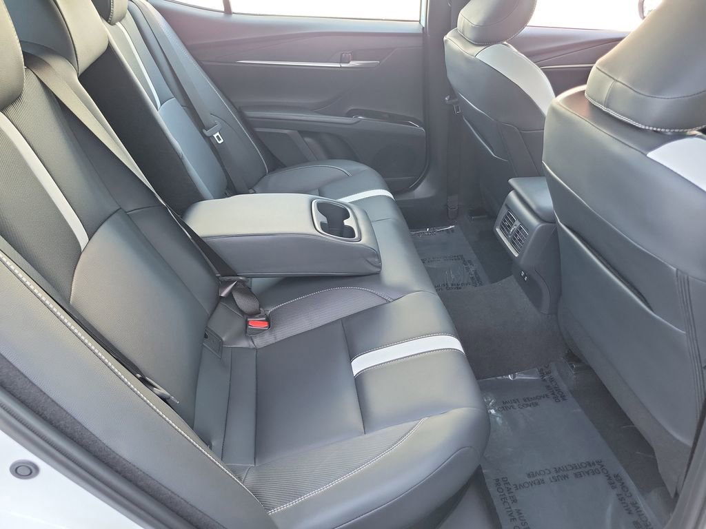 Used 2026 Toyota Camry SE FWD image 18