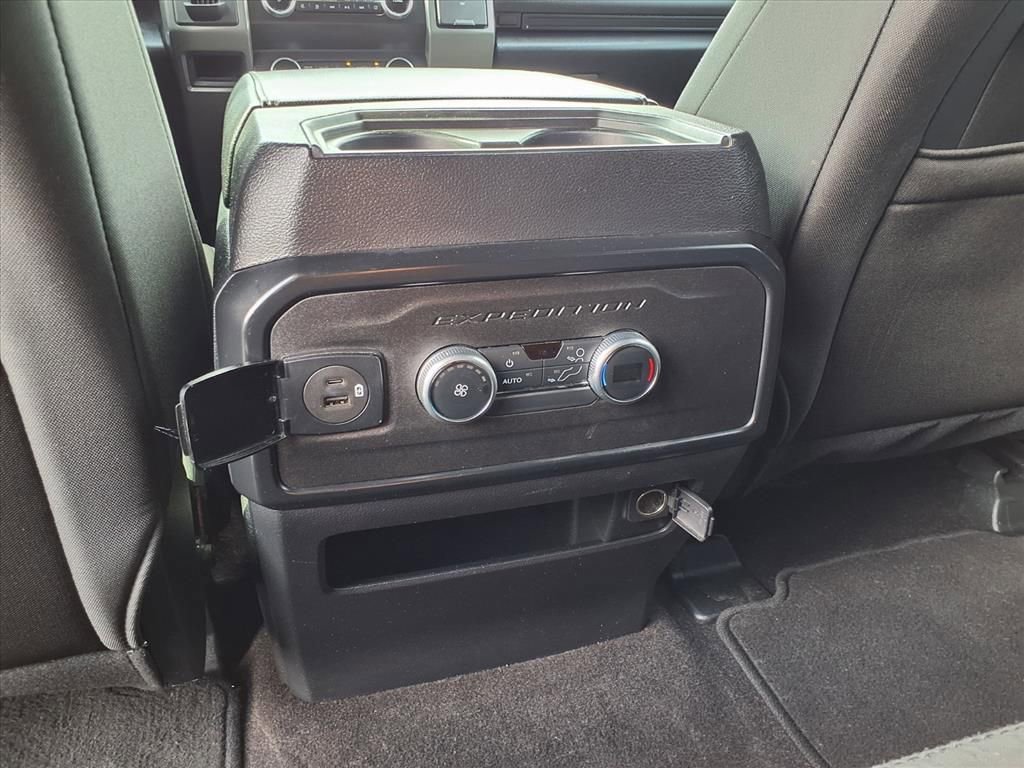 Used 2021 Ford Expedition XLT image 14