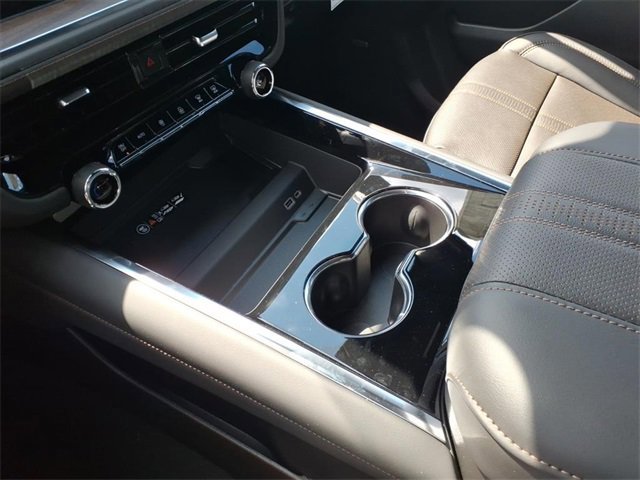 New 2026 Chevrolet Suburban High Country image 19