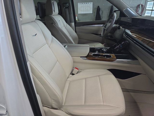 Certified 2025 Cadillac Escalade Sport Platinum w/ LPO, ONYX Package image 10