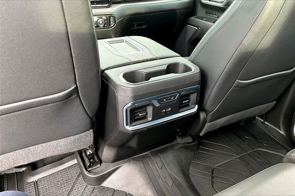 Used 2022 Chevrolet Silverado 1500 High Country w/ High Country Premium Package image 13