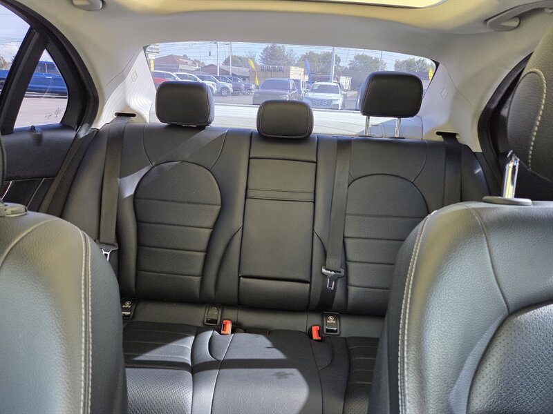 Used 2018 Mercedes-Benz C 300 4MATIC Sedan w/ Premium Package image 23