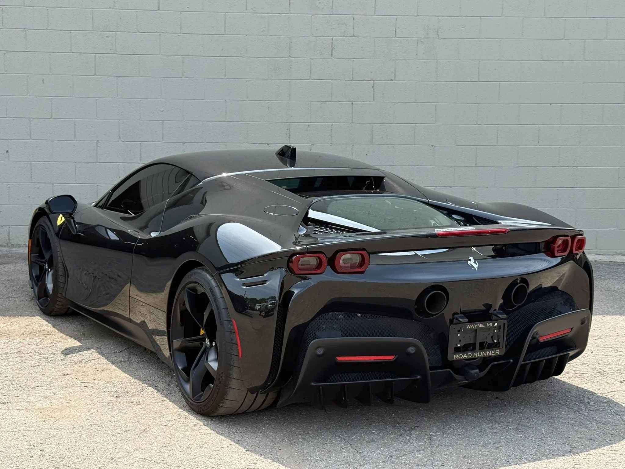 Used 2021 Ferrari SF90 Stradale AWD/4WD image 13