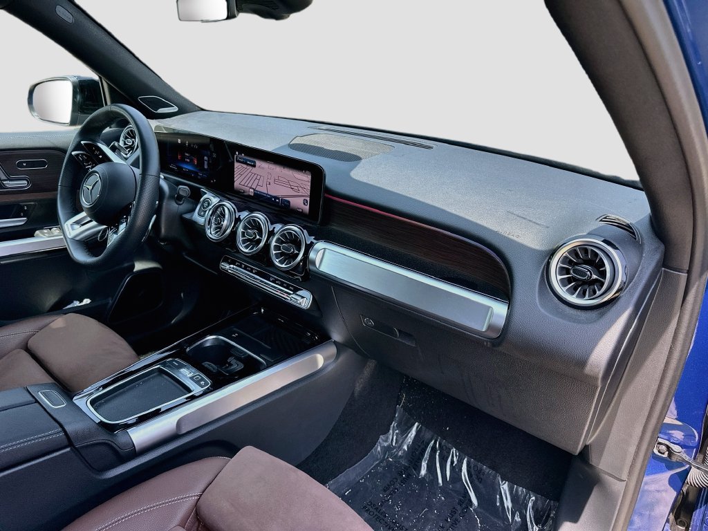 Certified 2026 Mercedes-Benz GLB 35 AMG 4MATIC image 31