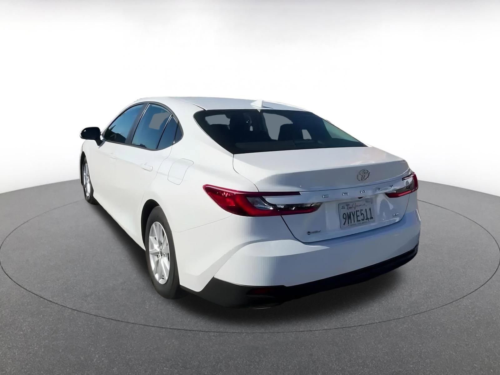 Used 2025 Toyota Camry LE image 16