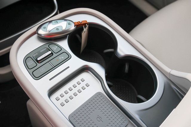 New 2026 Hyundai Ioniq 9 SEL image 16