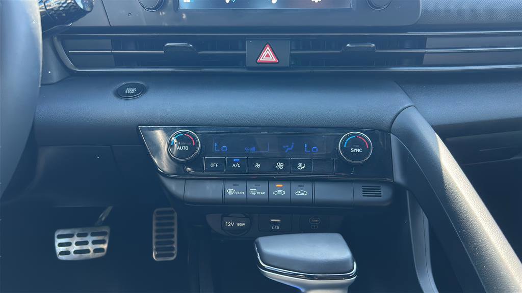 Certified 2025 Hyundai Elantra Sport image 19