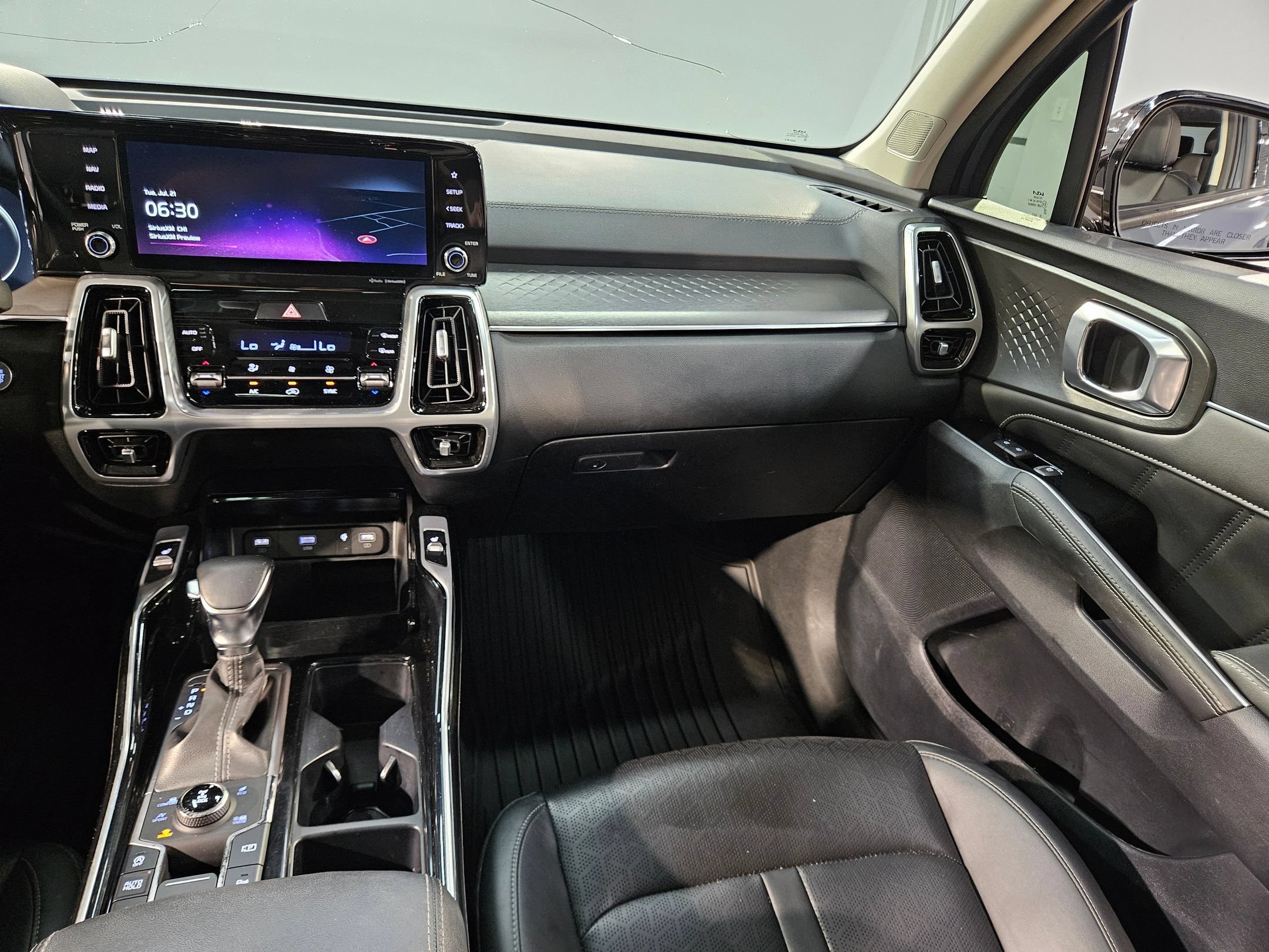 Used 2023 Kia Sorento SX AWD/4WD image 11