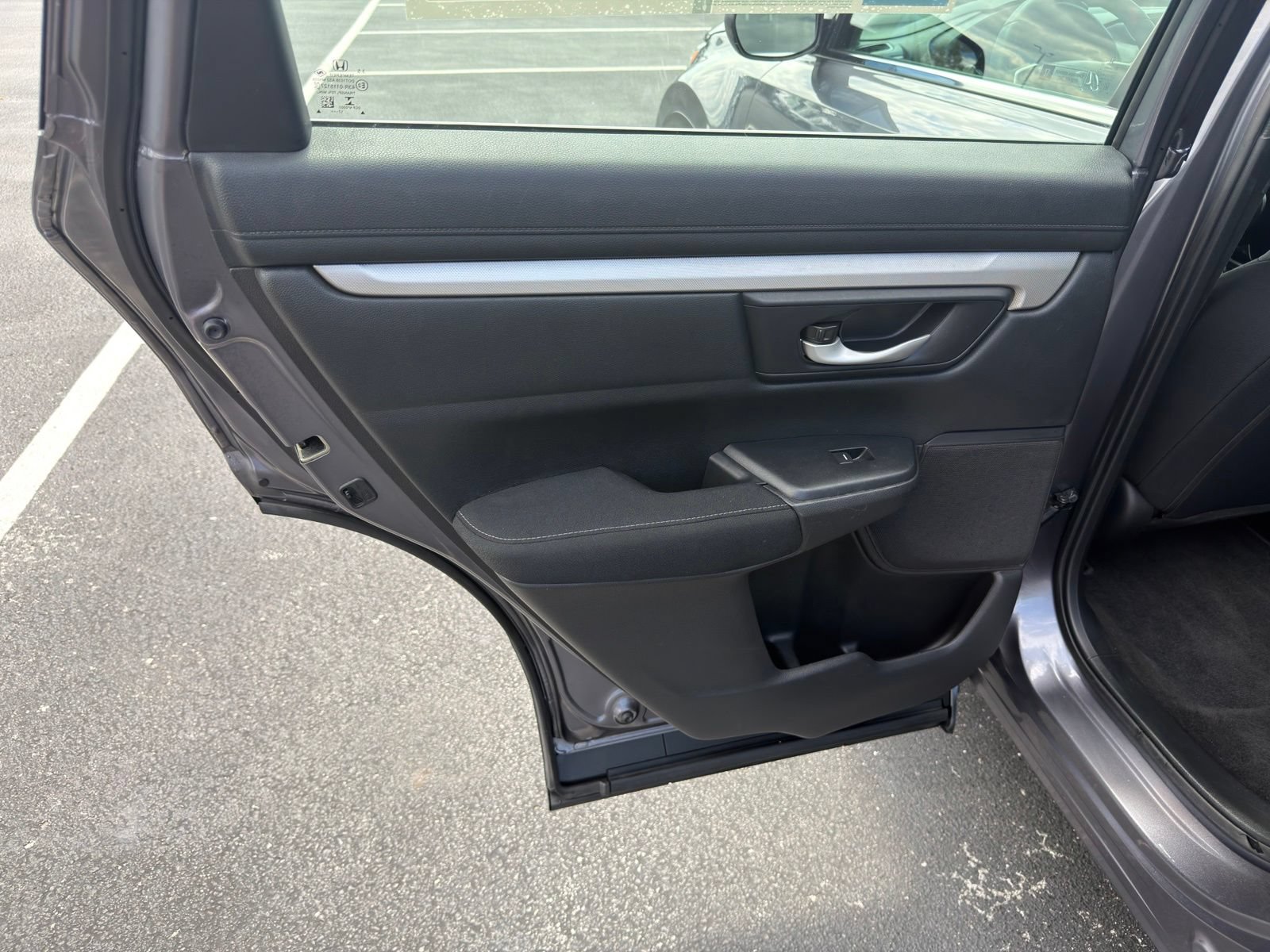 Used 2018 Honda CR-V LX image 23