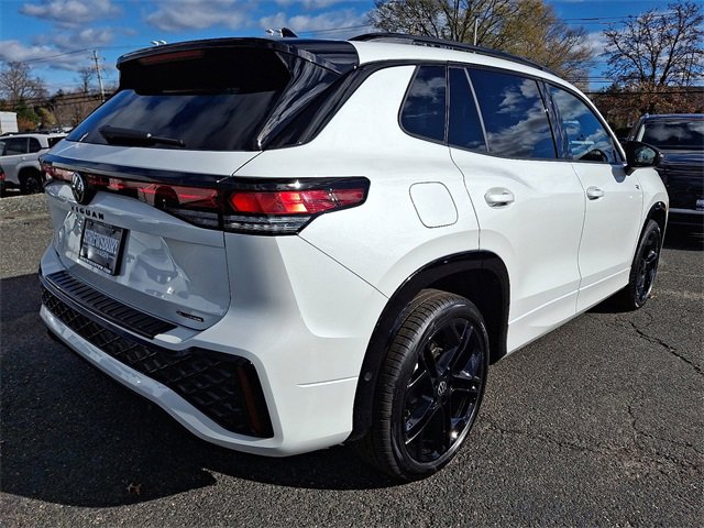 New 2026 Volkswagen Tiguan SE R-Line image 4