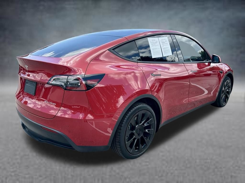 Used 2022 Tesla Model Y Long Range AWD/4WD image 5