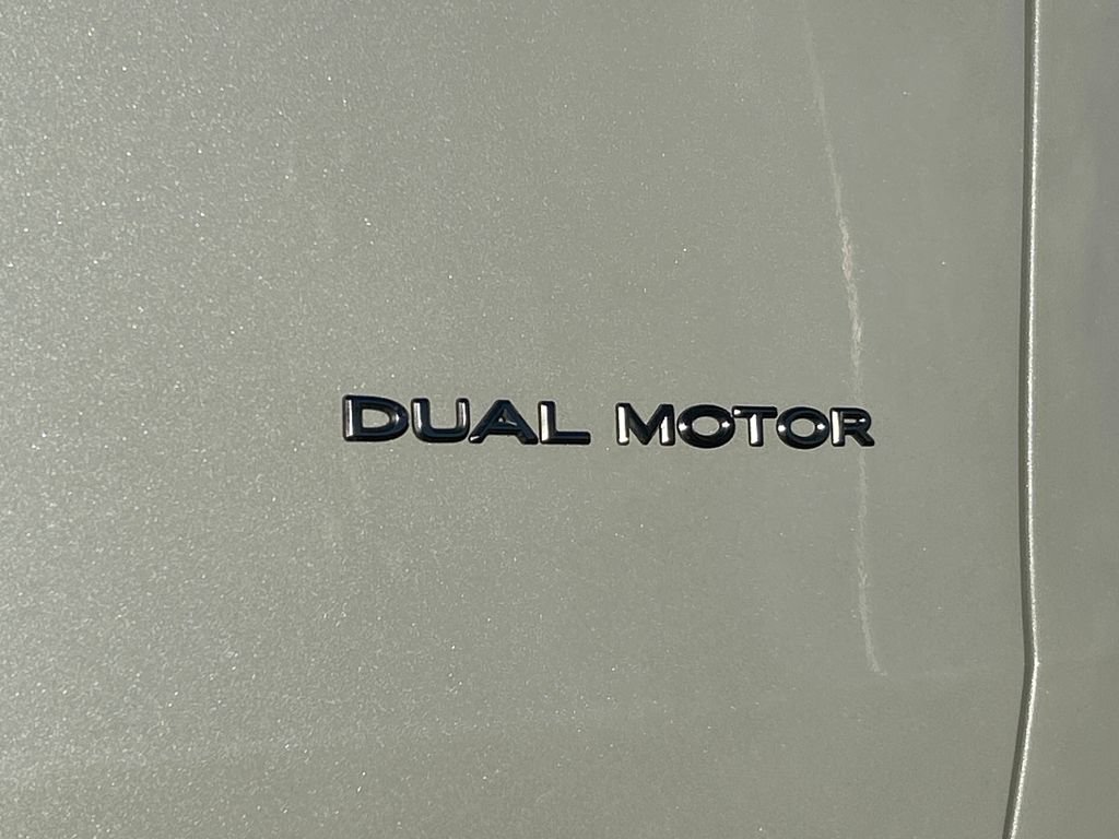 Used 2026 Tesla Model Y AWD image 27