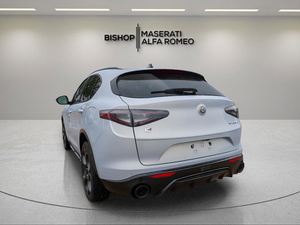 New 2025 Alfa Romeo Stelvio Sprint image 5
