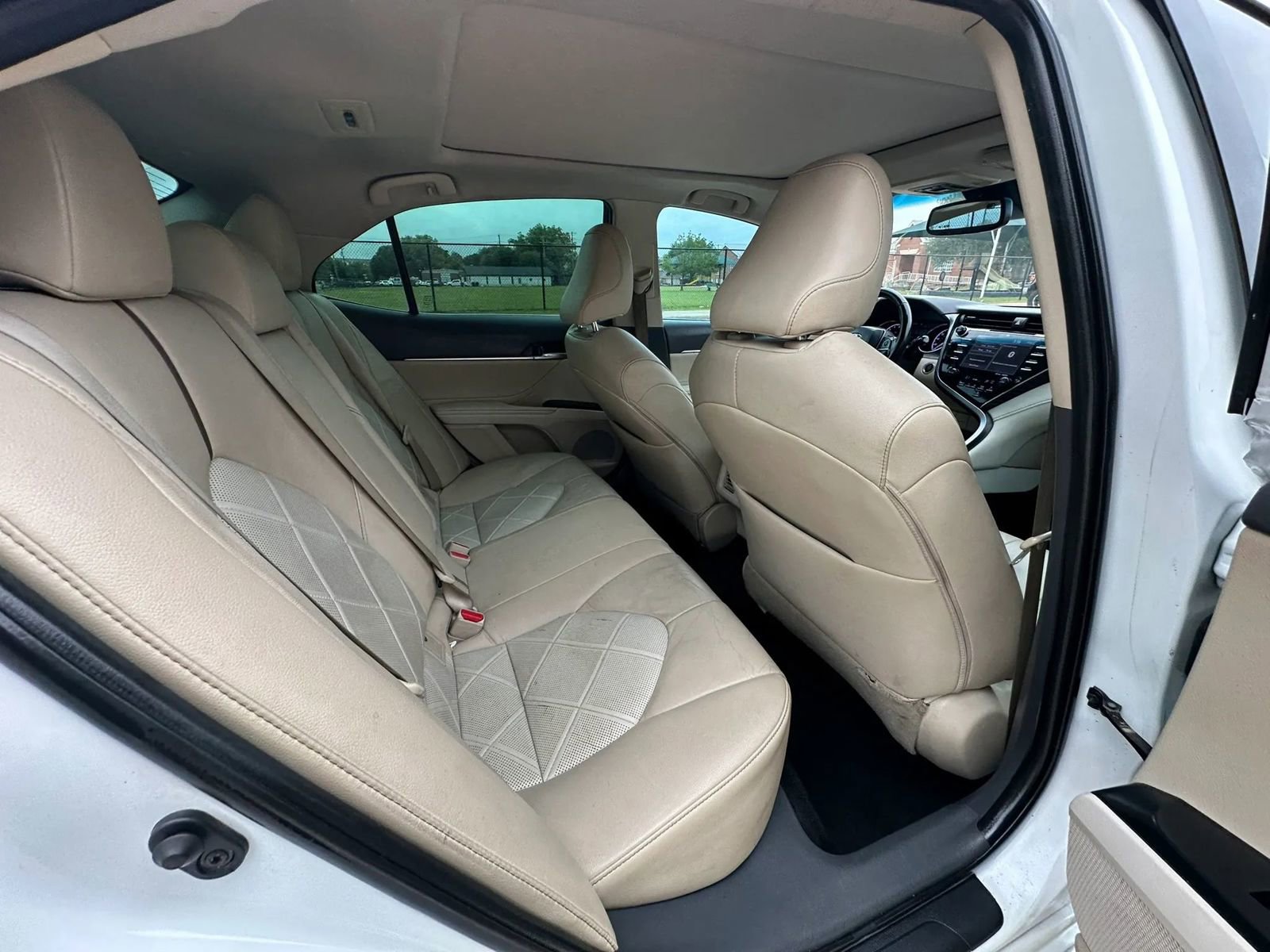 Used 2018 Toyota Camry XLE FWD image 20