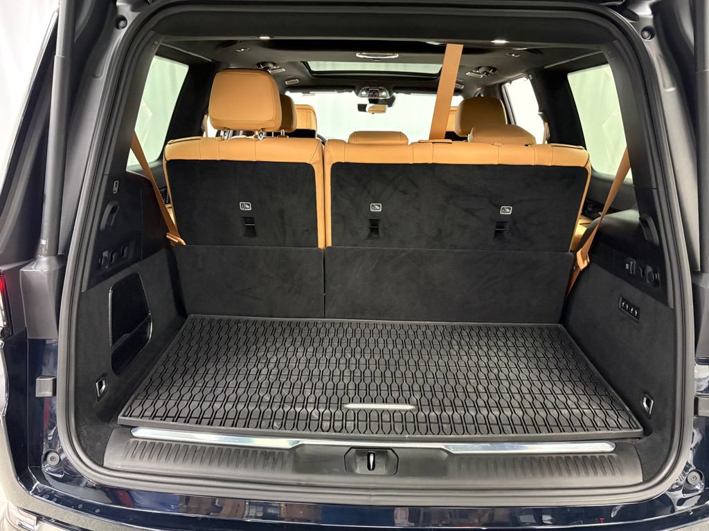 Certified 2025 Jeep Grand Wagoneer Series III w/ Rear Seat Video Group 1 AWD/4WD image 48