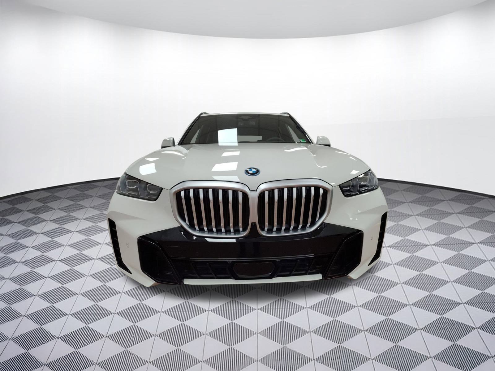 New 2026 BMW X5 xDrive50e w/ M Sport Package image 5