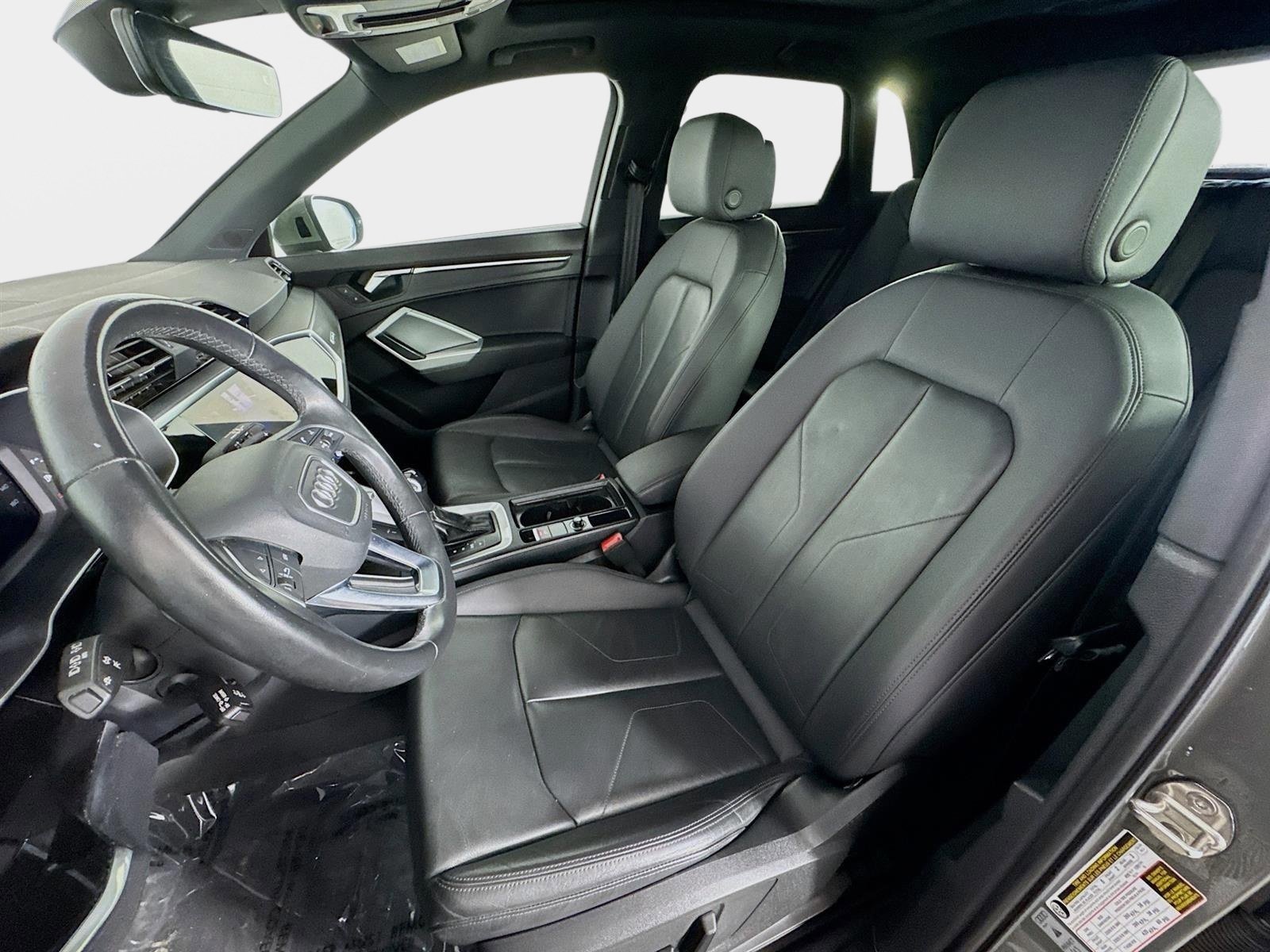 Used 2024 Audi Q3 2.0T Premium image 12