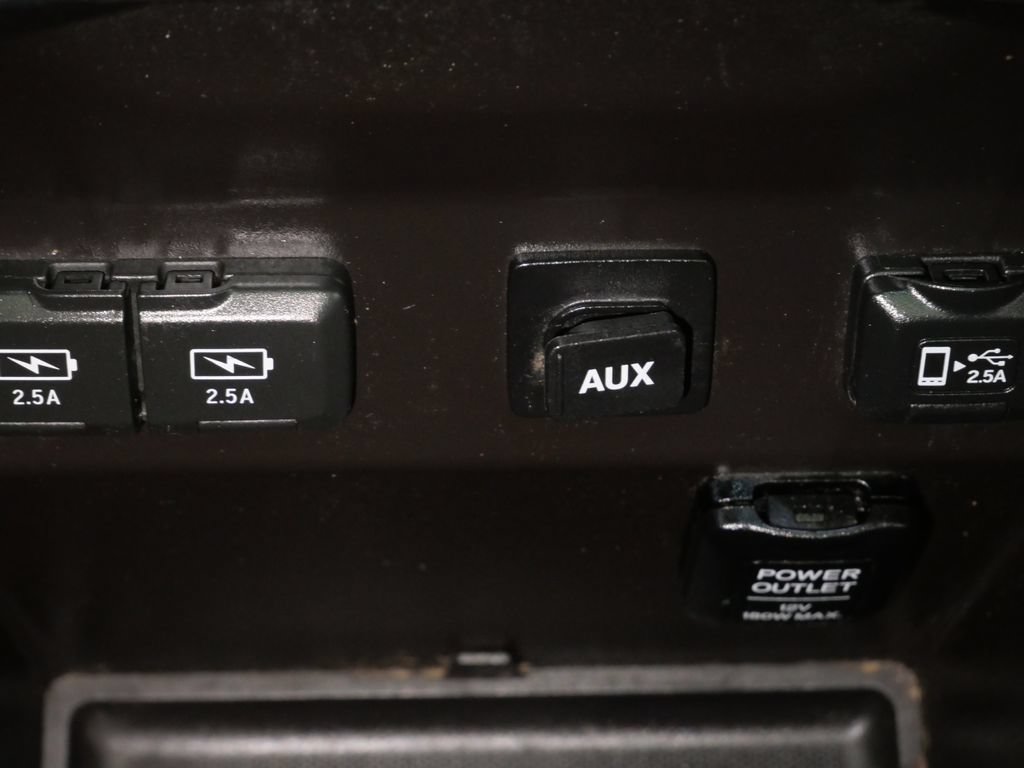 Used 2020 Acura MDX w/ Technology Package AWD/4WD image 22