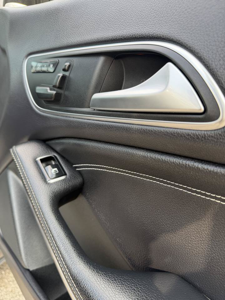 Used 2015 Mercedes-Benz CLA 250 image 43