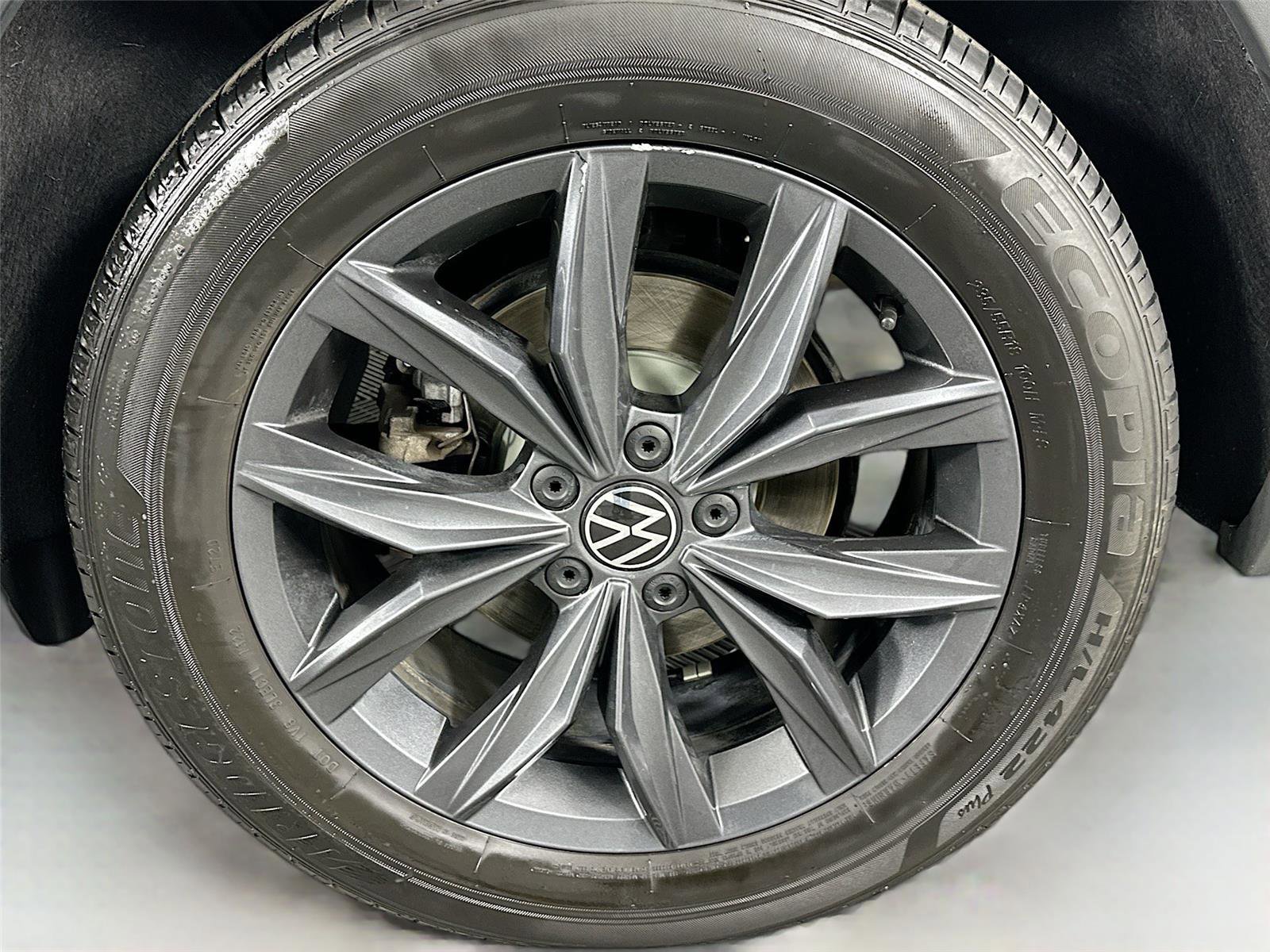 Used 2022 Volkswagen Tiguan SE image 29