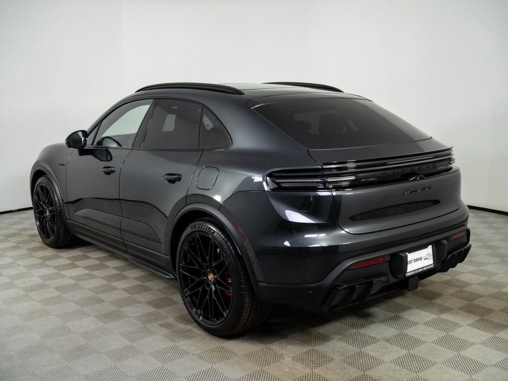 New 2026 Porsche Macan GTS Electric image 3