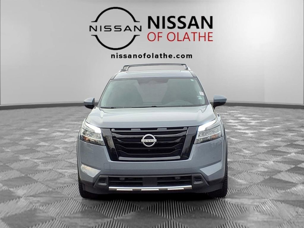 Certified 2023 Nissan Pathfinder Platinum w/ Cargo Package AWD/4WD image 32