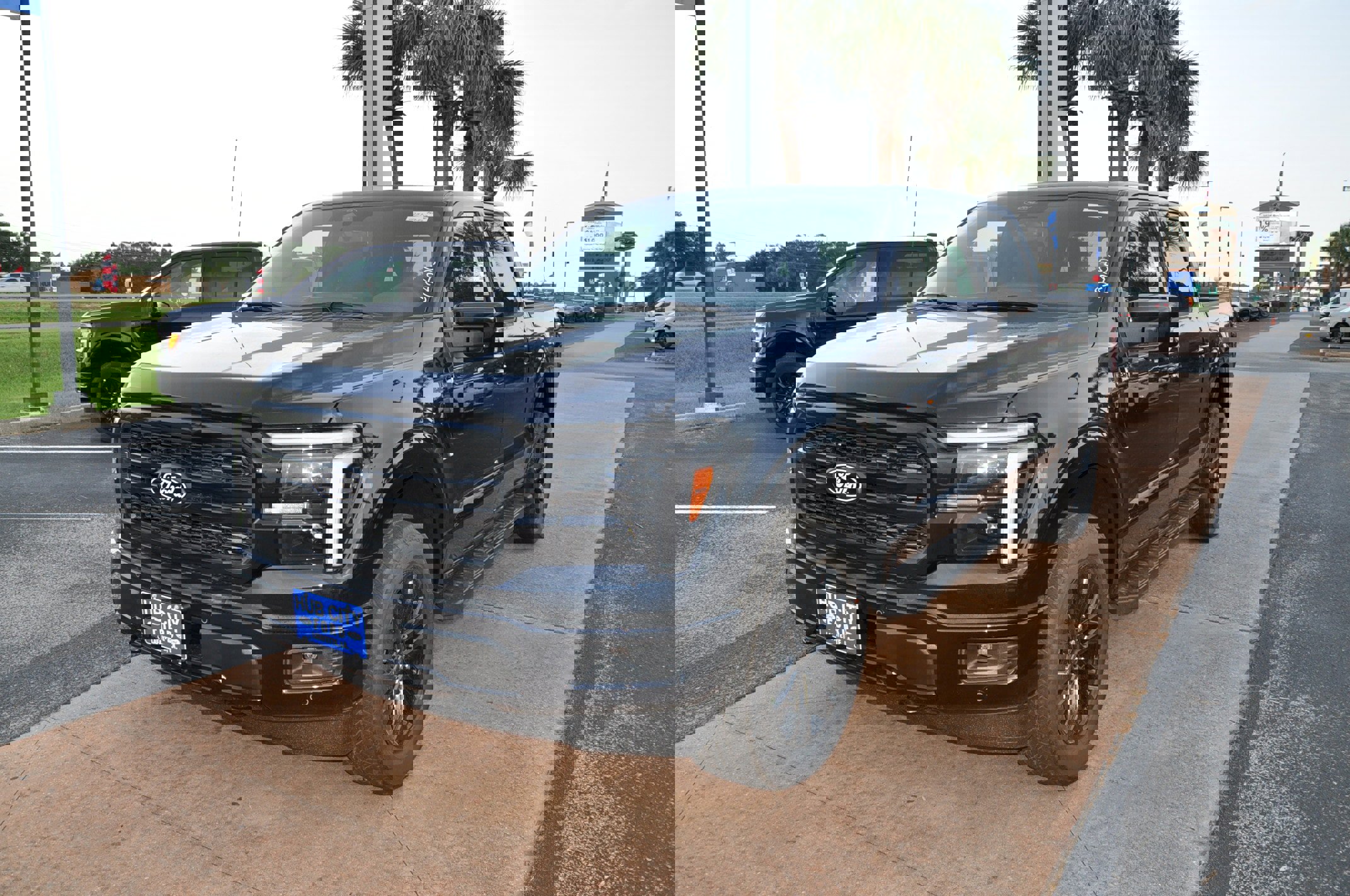 New 2025 Ford F150 Lariat w/ Equipment Group 501A Mid