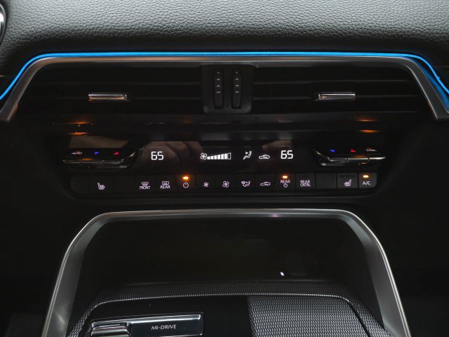 Used 2025 MAZDA CX-90 Plug-In Hybrid w/ Preferred AWD/4WD image 29