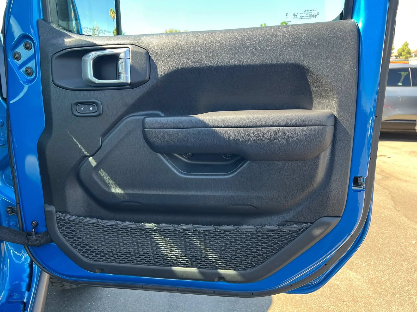 Used 2024 Jeep Wrangler Unlimited AWD/4WD image 32