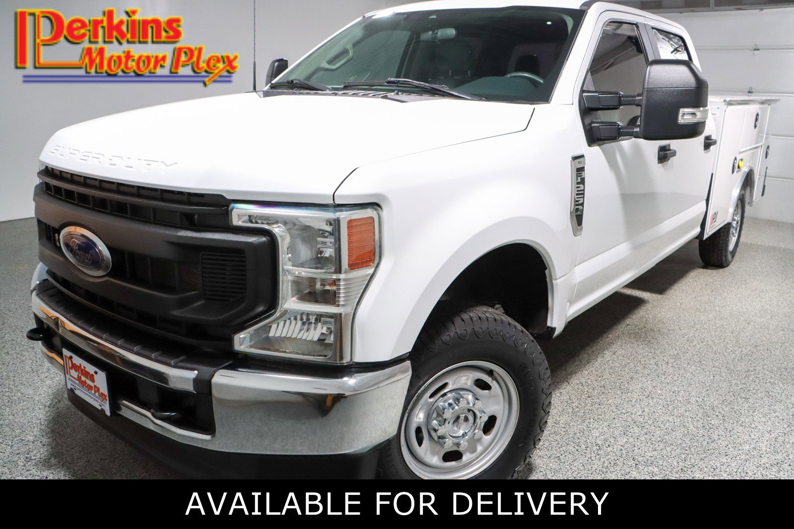 Used 2022 Ford F250 XL w/ Power Equipment Group AWD/4WD image 1