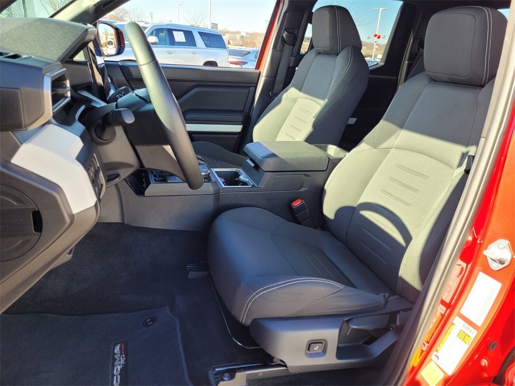 Used 2024 Toyota Tacoma TRD Sport image 5