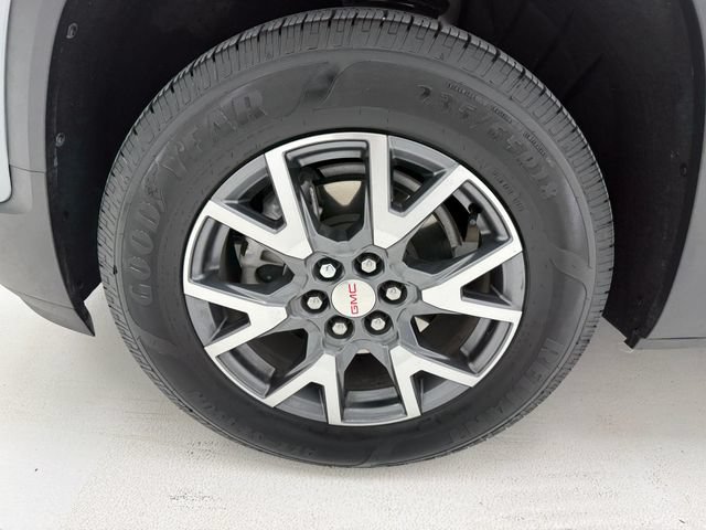 Used 2023 GMC Acadia SLT w/ Preferred Package FWD image 7