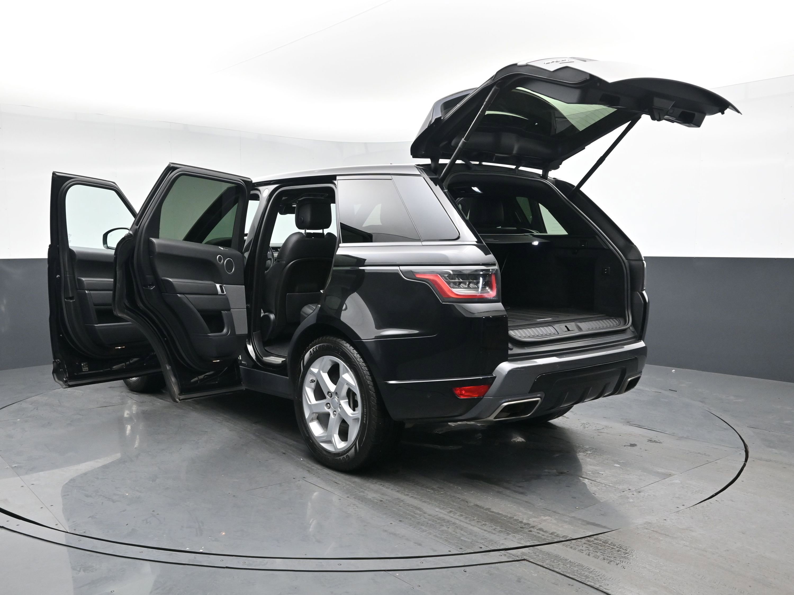 Used 2019 Land Rover Range Rover Sport HSE image 28