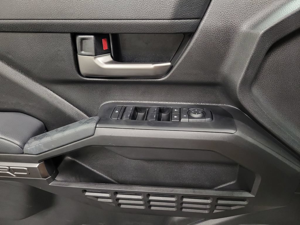 Used 2025 Toyota Tacoma TRD Off-Road AWD/4WD image 30